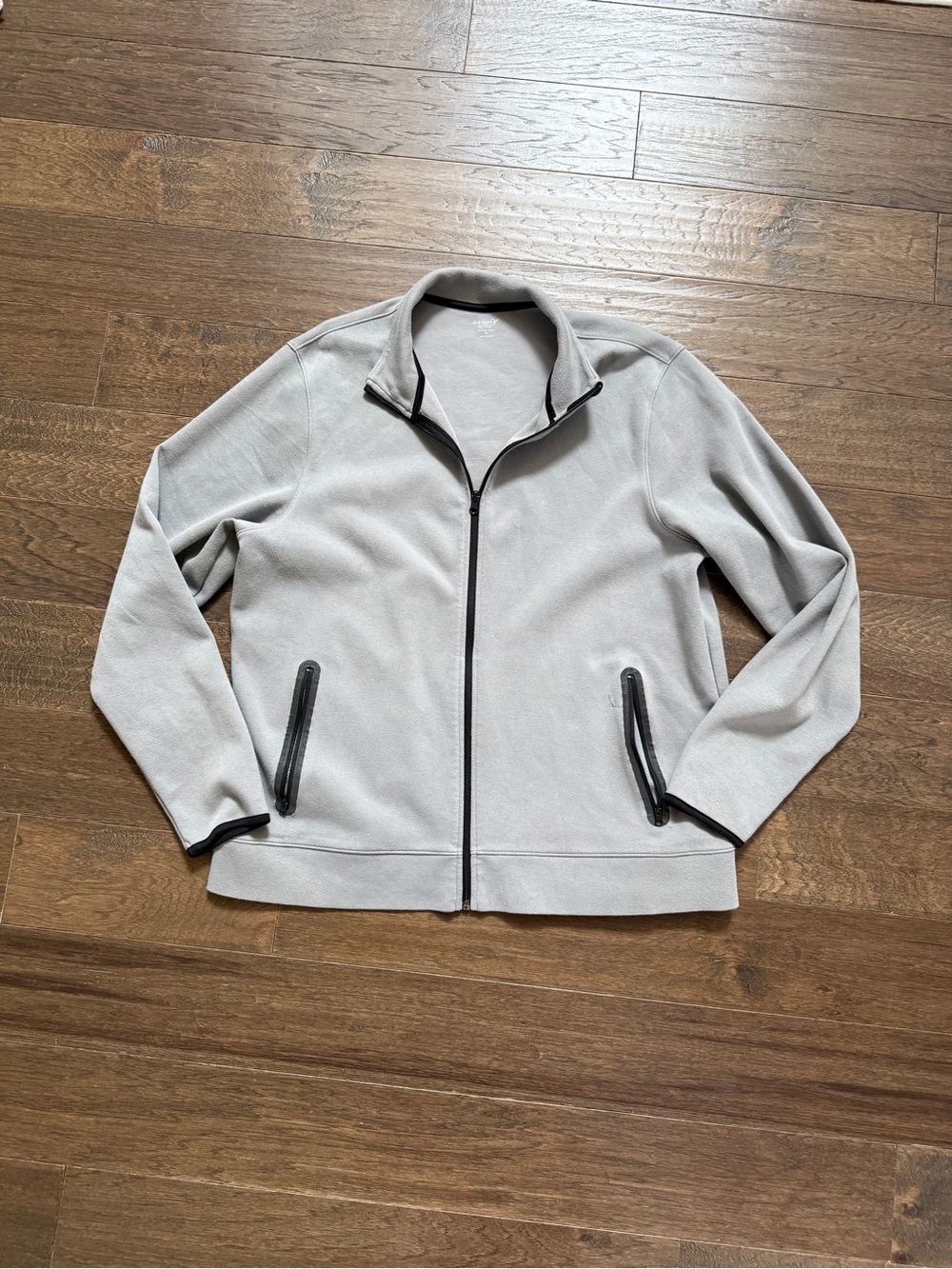 Old Navy Men's Light Gray Full-Zip Sweater Jacket with Zipper Pockets